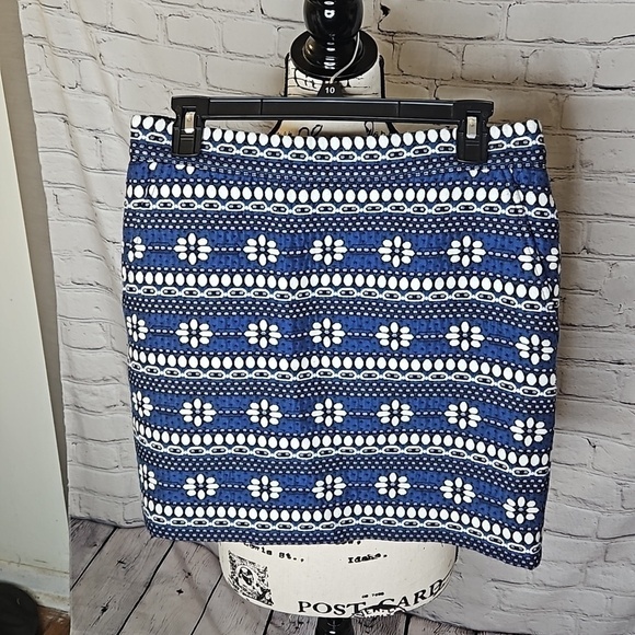 J. Crew Dresses & Skirts - J. Crew Navy/White Floral Jacquard Mini Skirt Style 07835 Size 4